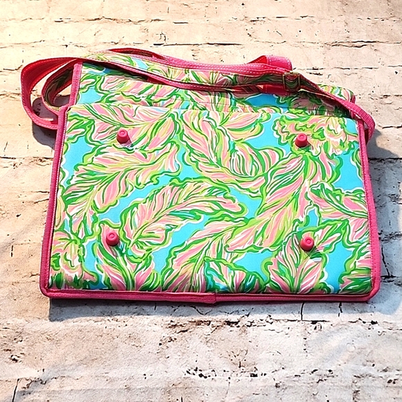 Lilly Pulitzer Insulated Beach Cooler Leaves w/Hot Pink Trim & Gold Hardware New - Picture 4 of 13